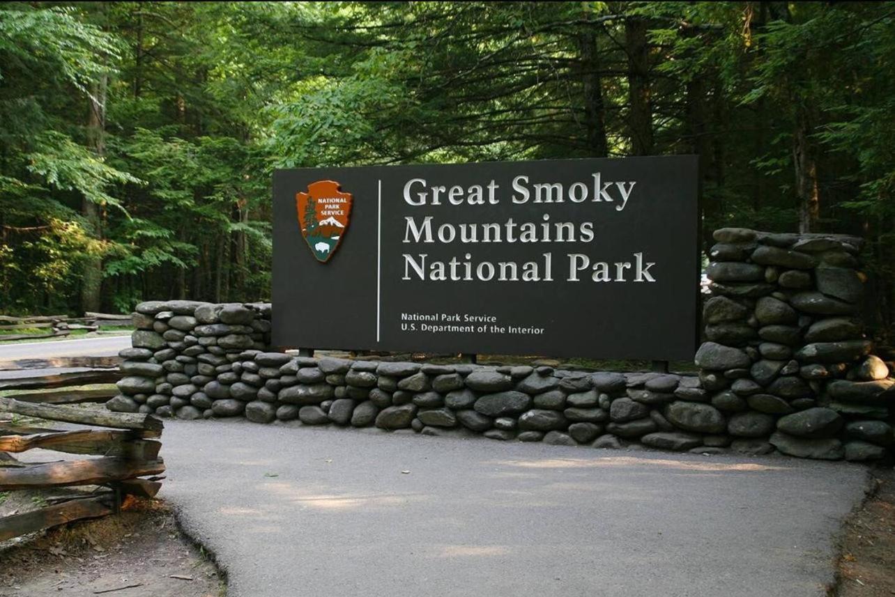 Wild Turkey "The Perfect Getaway" Villa Pigeon Forge Exterior photo